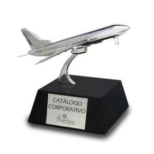 Avión con Base y Placa - Plaqué/Madera