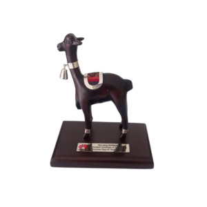 Vicuña Tallada - Madera con Detalles de Plata